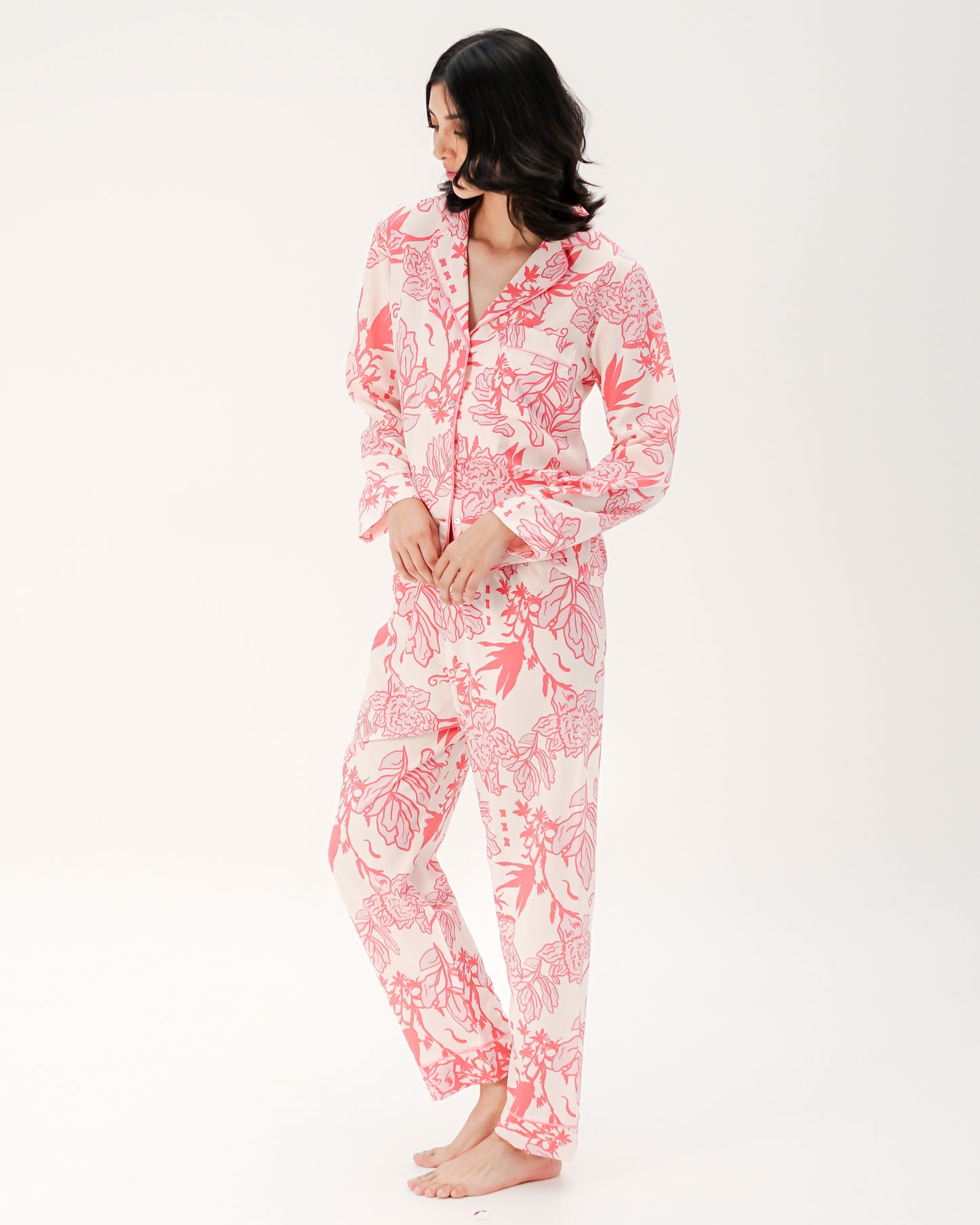 Nuevo: Pijama para mujer Emiliana: Pantalón y Blusa Larga. Seda Fria