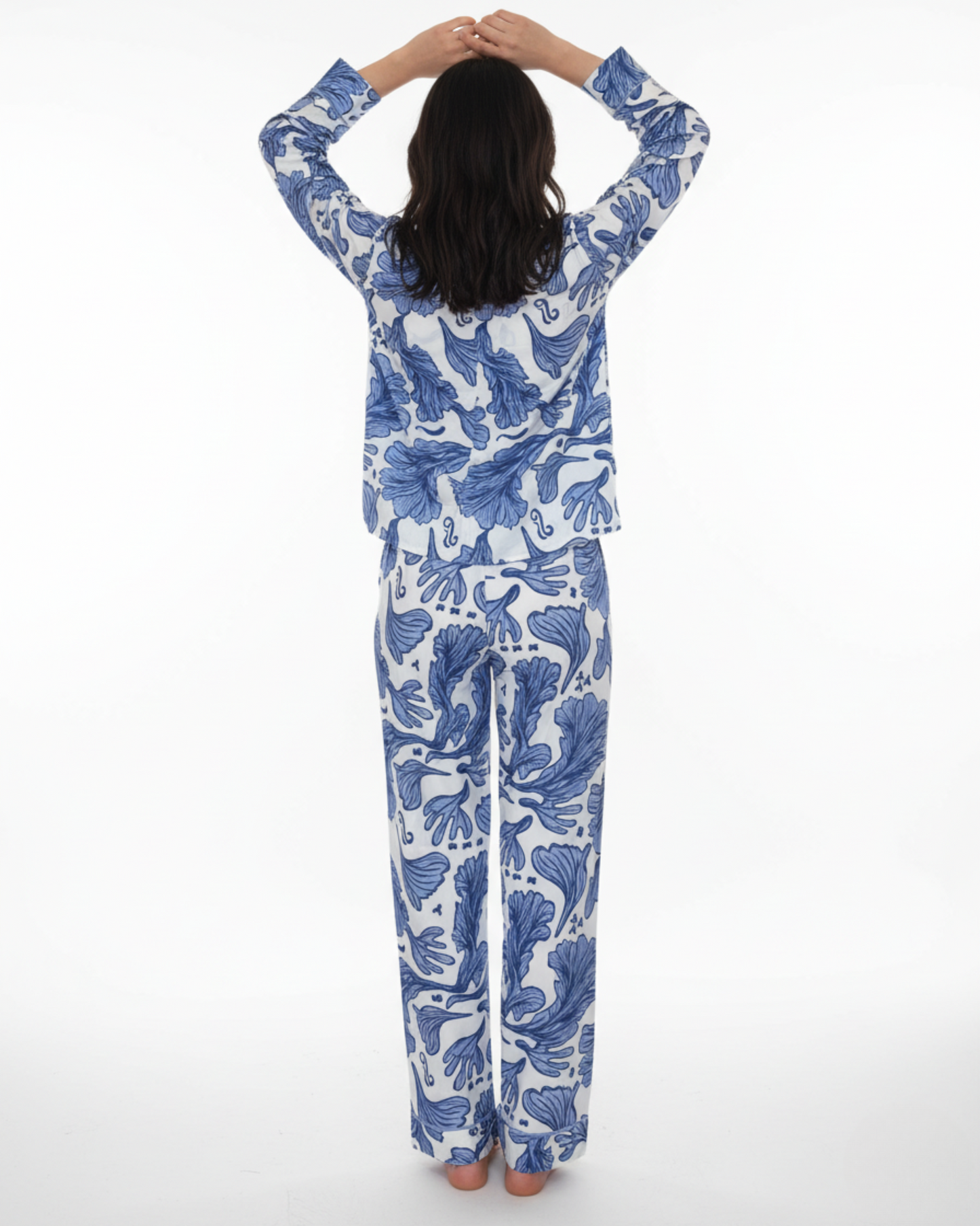 Nuevo: Pijama para mujer Gloria: Pantalón y Blusa Manga Larga, Seda Fria.