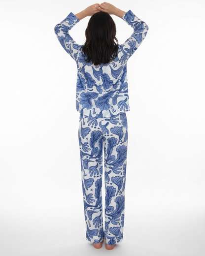 Nuevo: Pijama para mujer Gloria: Pantalón y Blusa Manga Larga, Seda Fria.